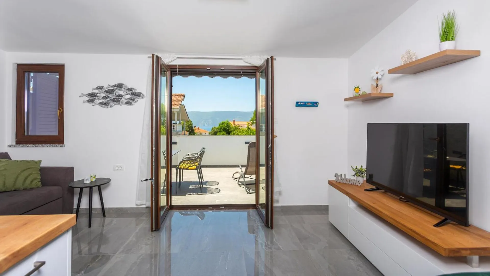 Nice Apartment In Pinezici With Kitchen