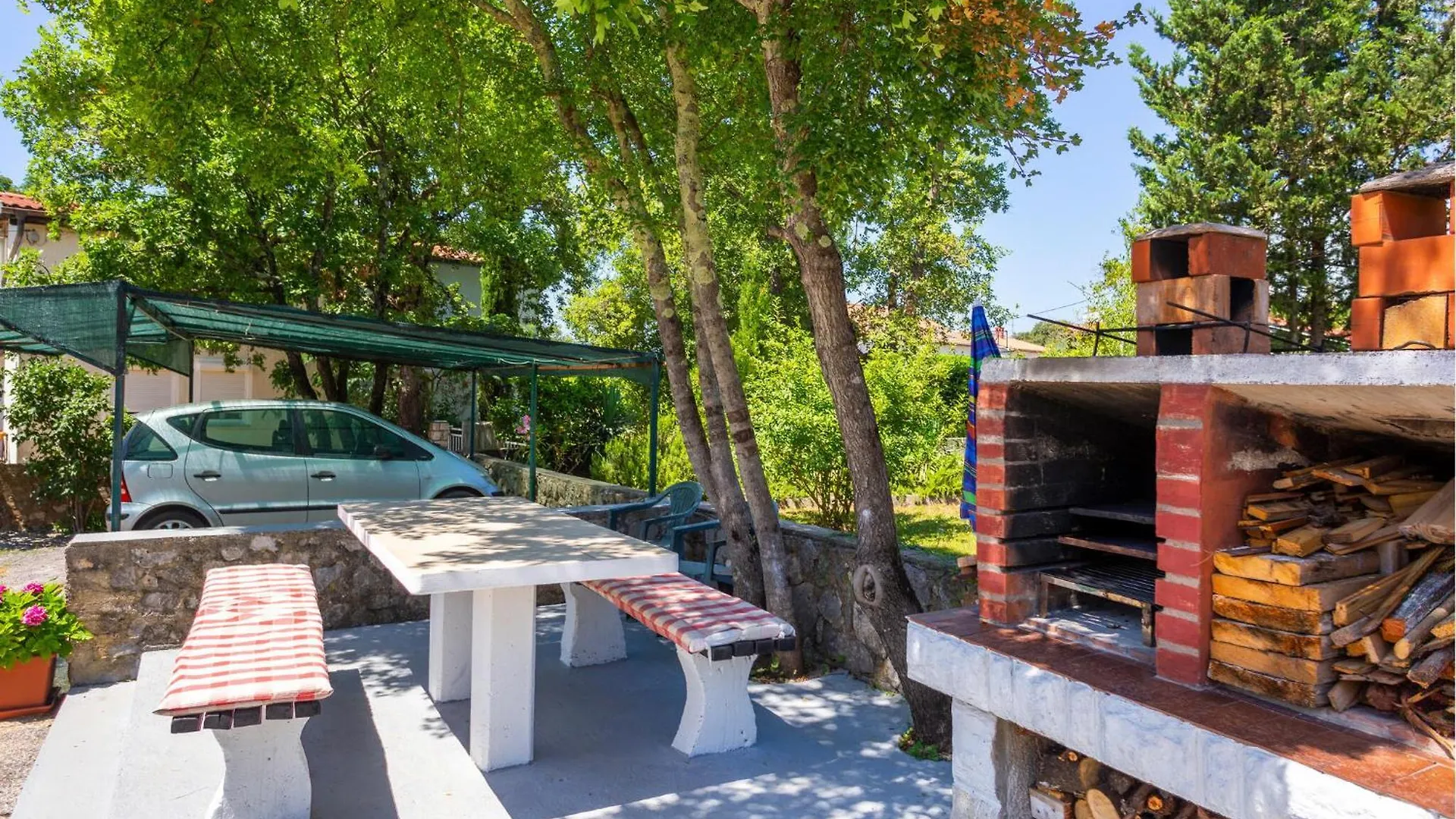Nice Apartment In Pinezici With Kitchen  Pinezici (Krk)