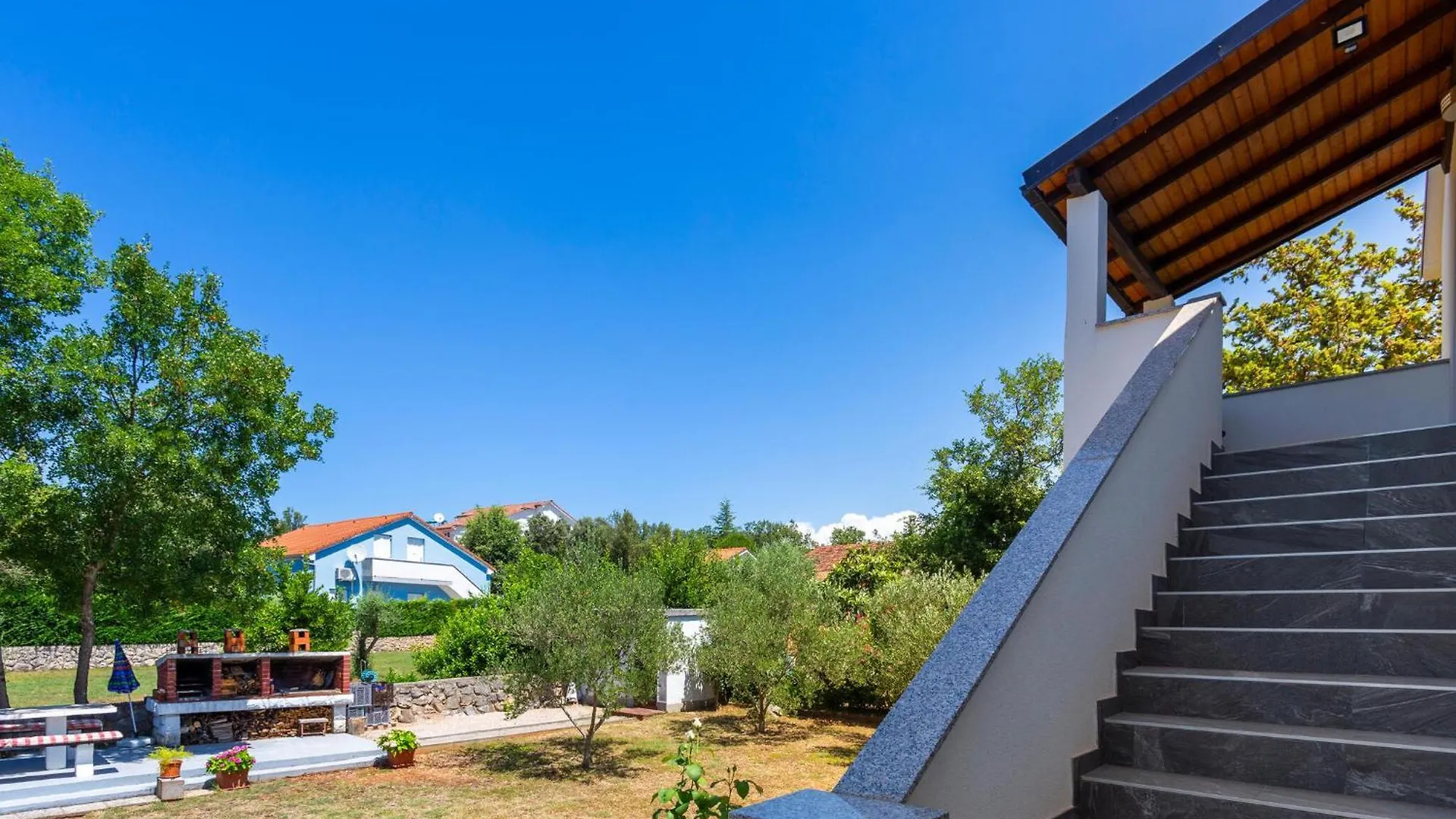 Nice Apartment In Pinezici With Kitchen Chorwacja
